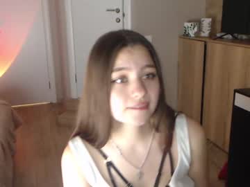girl
        agata_krowly cam image #507699