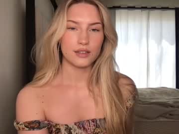 girl
        thezabrina cam image #1211658