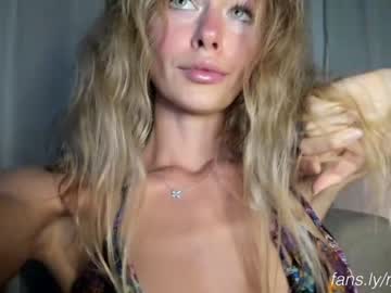 girl
        oksanafedorova cam image #8643