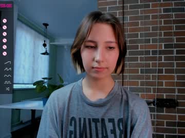 girl
        karengordons cam image #1214915