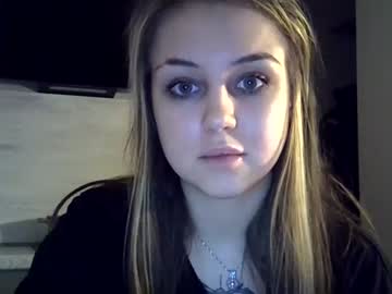 girl
        starshinex cam image #3545970