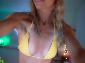 girl
        amyvalentine cam image #3971243