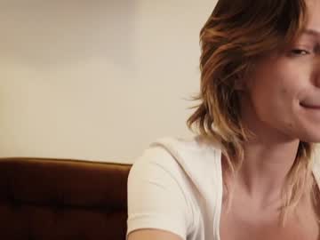 couple
        celinedion69 cam image #1021019