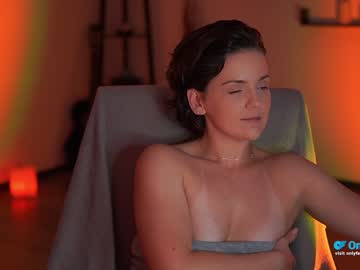 girl
        tiffanyriox cam image #2001502