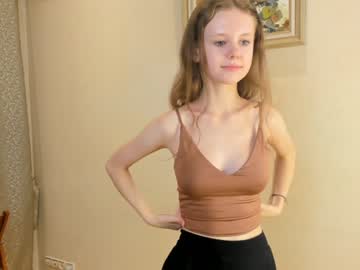 girl
        maryrogersa cam image #2249461