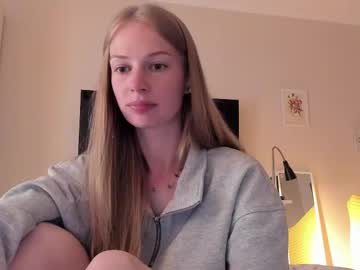 girl
        magic_couple13 cam image #6919516
