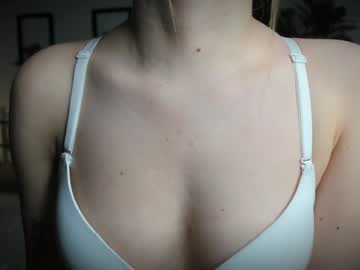 girl
        sona_rise cam image #5701857