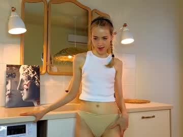girl
        but_not_for_freeeeee cam image #5446374