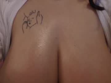 girl
        kairafantasy cam image #6715306