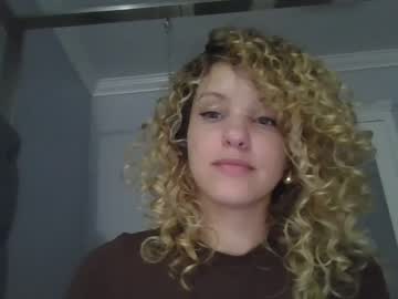 girl
        theislandgirl cam image #3575661