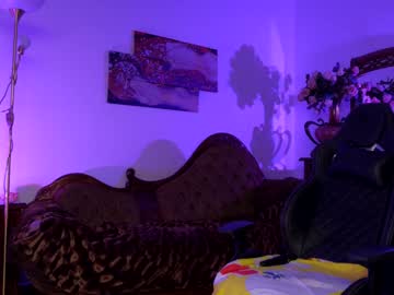 girl
        jessiccaburns cam image #673079