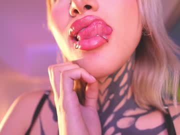 girl
        goth_dolll cam image #6362718