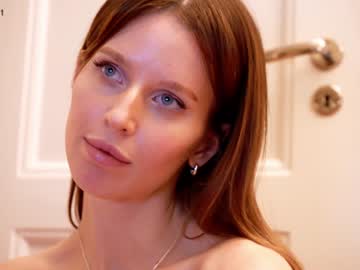 girl
        ellaa91 cam image #469541
