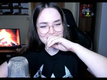 girl
        hell_hotline cam image #2115744
