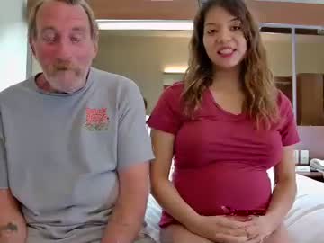 couple
        alice_and_daddy cam image #1622196
