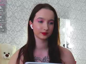 girl
        crystal_grayxx cam image #6528982