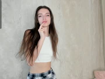 girl
        cutie_ghostie cam image #3543018