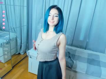 girl
        your_desssert cam image #2744370