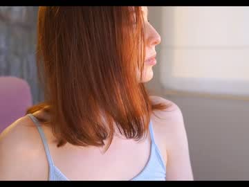 girl
        mona_elisa cam image #3133677