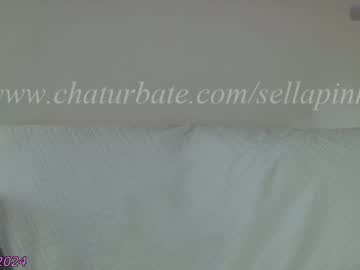 girl
        sellapink cam image #4461658