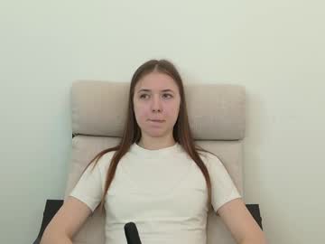 girl
        nico_collard cam image #6481216