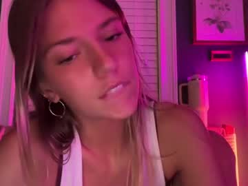 girl
        oliviahansleyy cam image #4984635