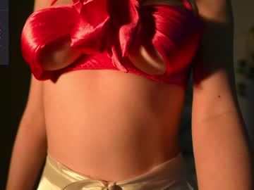 girl
        mother__of__dragons cam image #3120569