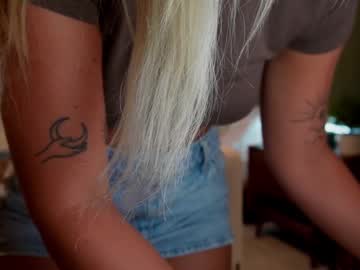 girl
        alex499990 cam image #6943893