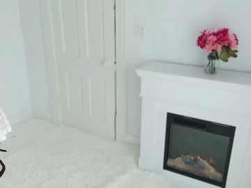 girl
        littlegreekflower cam image #6654860
