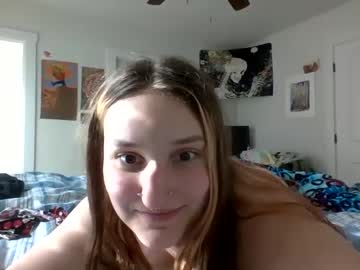 girl
        kittenbaby90 cam image #3544798