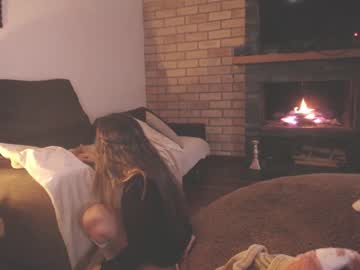 girl
        kendalltyler cam image #3983446