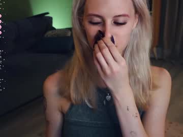 girl
        audreycarvin cam image #4931222