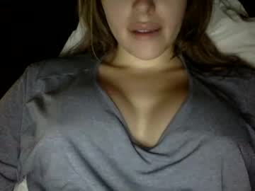 girl
        yourgoddesssandra cam image #6800719