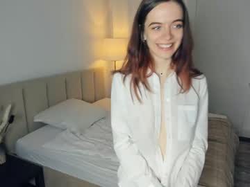 girl
        desertrosea cam image #2065226