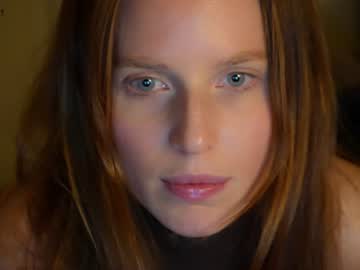 girl
        ellaa91 cam image #347098