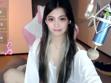 girl
        akina520 cam image #4922483