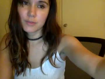 girl
        ericarae91 cam image #156253
