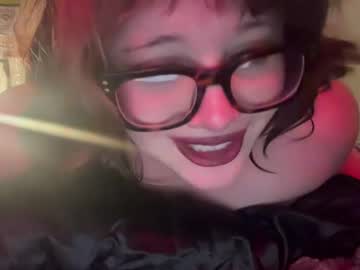 girl
        lottiepoppie cam image #4353022