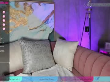 girl
        _hannamiller cam image #933032