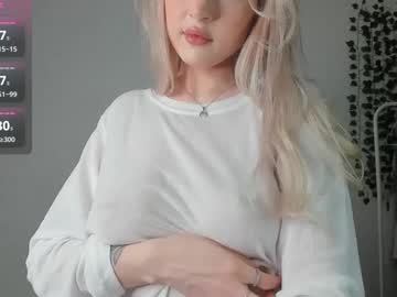 girl
        heavenlysky_ cam image #5543021