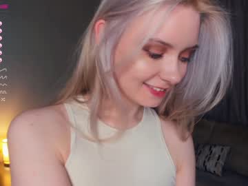 girl
        odeliadearborn cam image #3207590