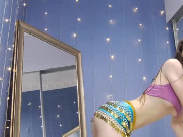 girl
        kriskras__ cam image #2084338