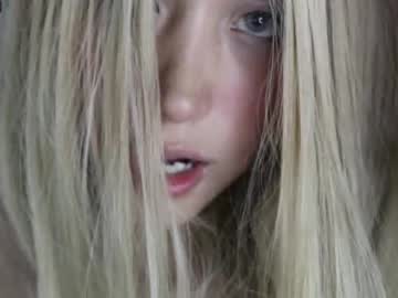 girl
        wendy_daniela cam image #2906470