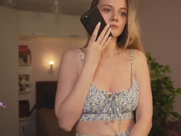 girl
        your_kat cam image #3909662