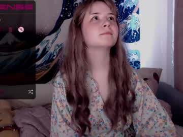 girl
        yoliverse cam image #1580405