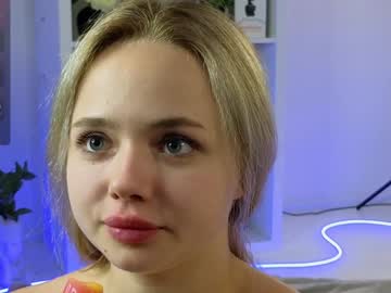 girl
        molly__meow cam image #4846111