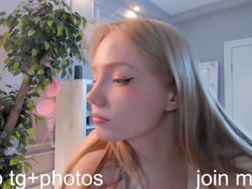 girl
        jodybunny cam image #4339253