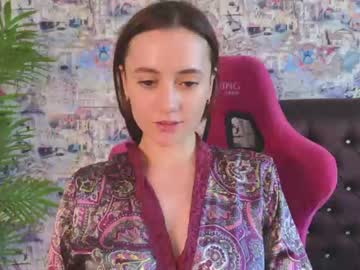 girl
        angelina_new cam image #3798984