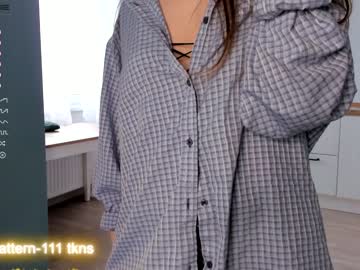 girl
        sylviaklein cam image #726795
