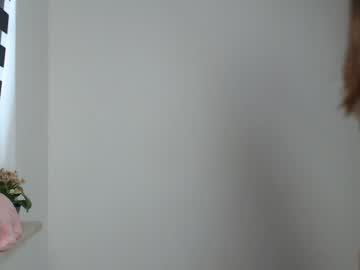 girl
        vivien_slender cam image #4511692